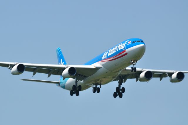 Airbus A340-300 (F-OSEA) - 2012/5/19