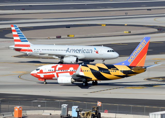 Boeing 737-700 (N214WN)