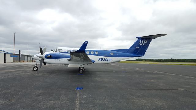 Beechcraft Super King Air 350 (N828UP)