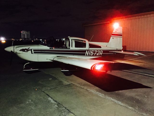 N1572R — - Preflight position lights for night flight 