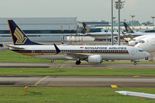Boeing 737 MAX 8 (9V-MBB)