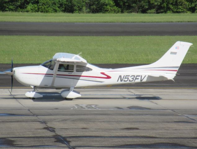 Cessna Skylane (N53FV)