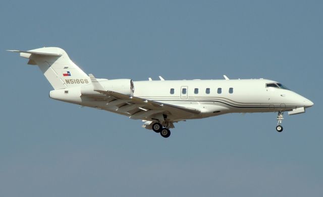 Bombardier Challenger 300 (N518GS) - George Straits jet