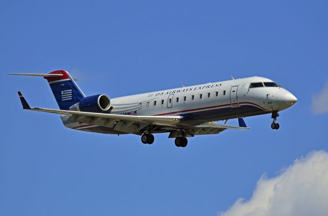 Canadair Regional Jet CRJ-200 —