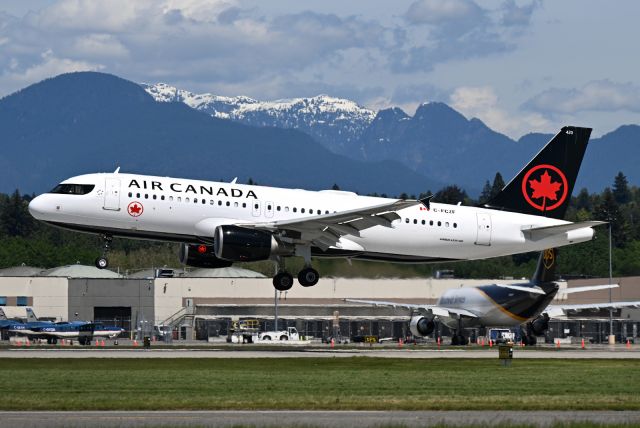 Airbus A320 (C-FCZF)