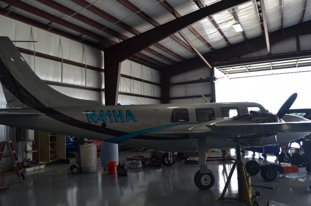 Piper Aerostar (N41HA) - Taken during the Pearland Airport open house and BBQ fly-in.