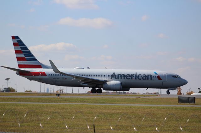 Boeing 737-800 (N801NN)