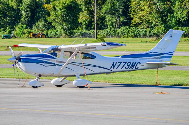 Cessna Skylane (N779MC)