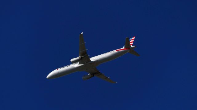 Airbus A321 (N538UW)