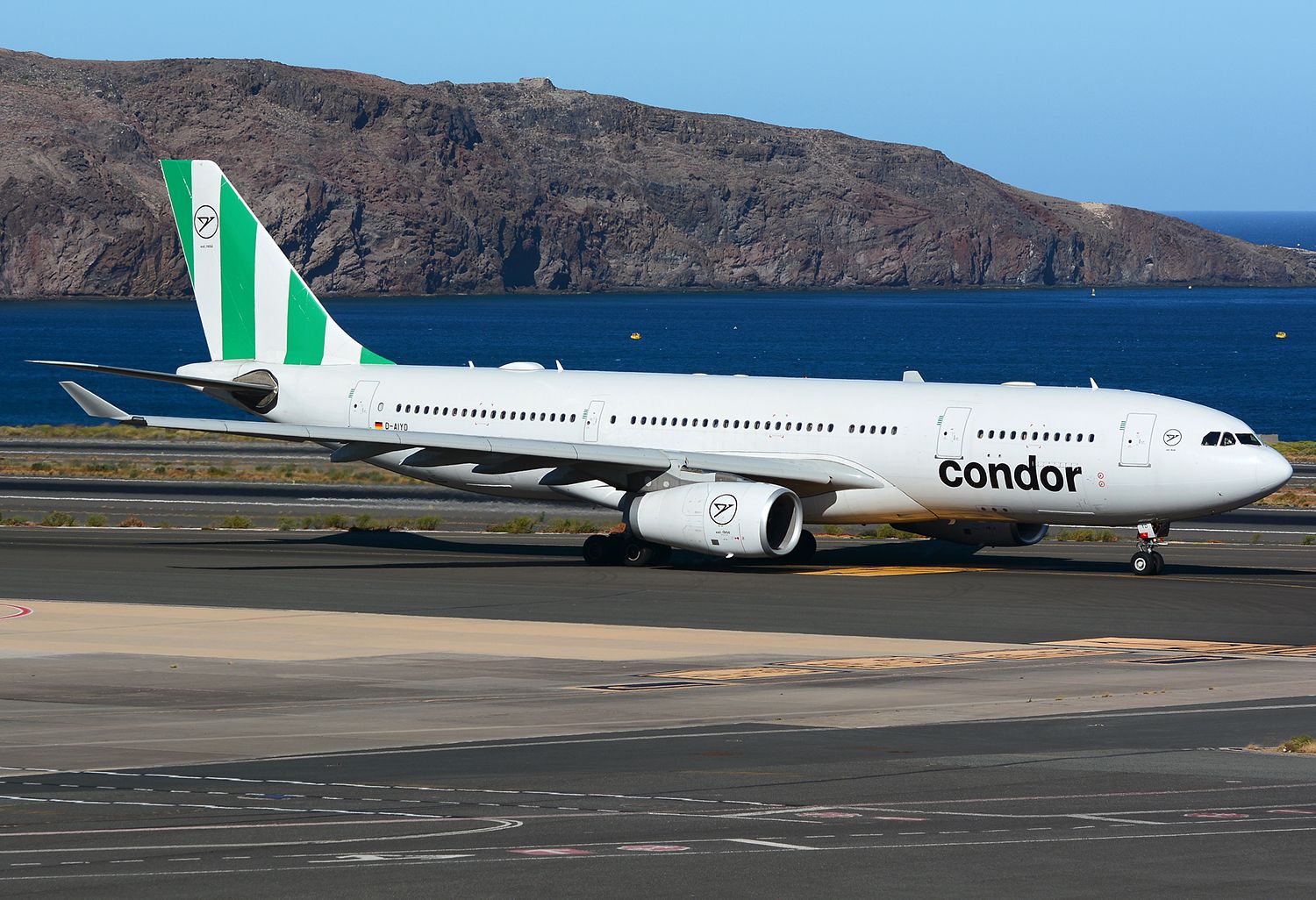 Airbus A330-200 (D-AIYD)