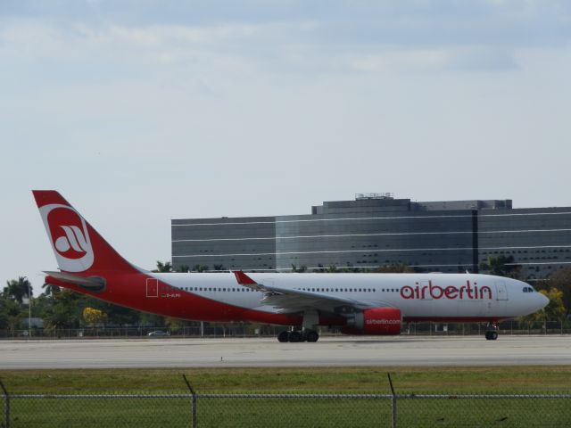 Airbus A330-200 (D-ALPG)