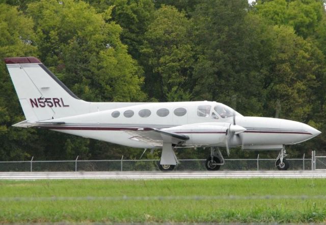 Cessna 421 (N55RL) - Just landed on 32 at Downtown Shreveport.