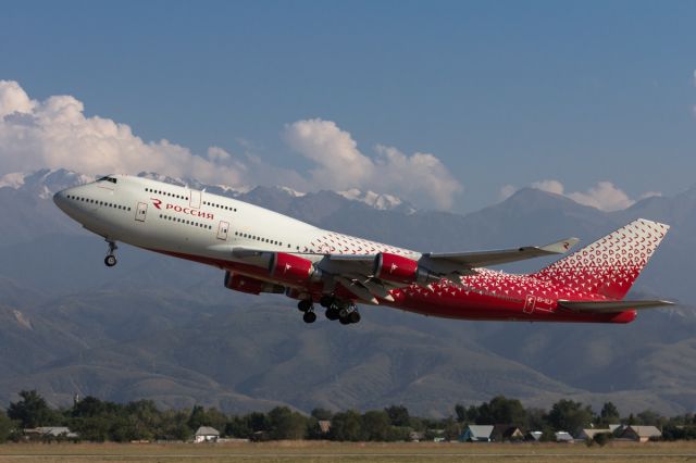 Boeing 747-400 (EI-XLE)