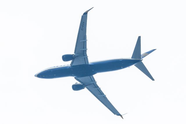 Boeing 737-800 (EI-EVV) - EPRZ/RZE Spotting