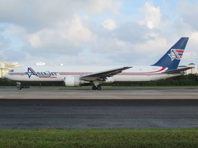 BOEING 767-300 (N379CM)