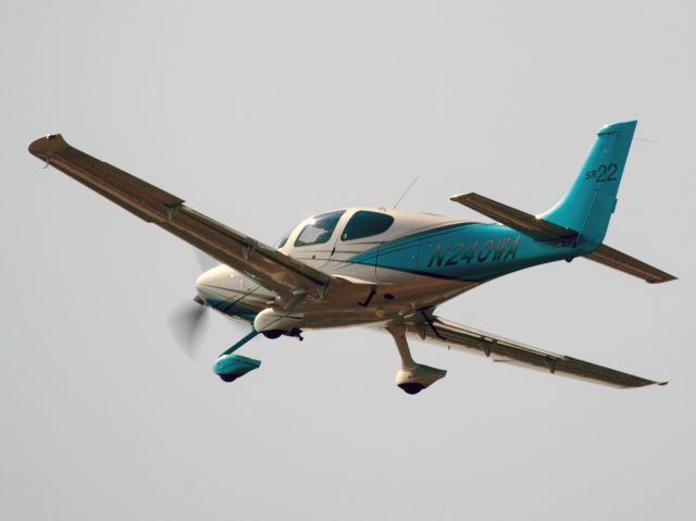 Cirrus SR-22 (N240WA) - 20 June 2015.