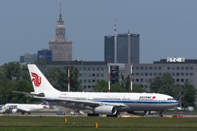 Airbus A330-200 (B-5918) - WAW SPOTTING