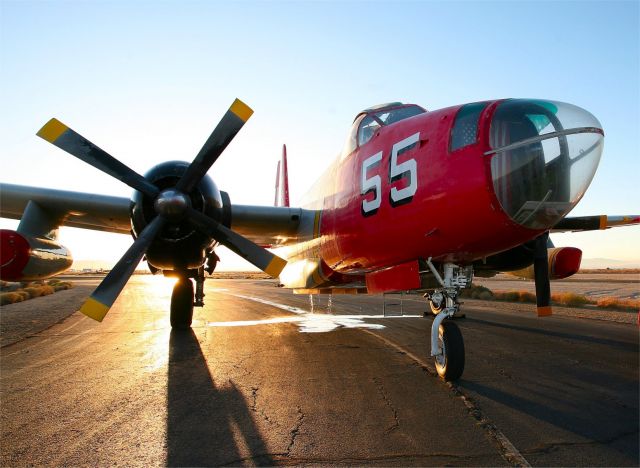 Lockheed P-2 Neptune (N355MA)