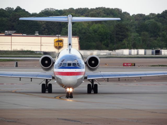 McDonnell Douglas MD-80 (N436AA)