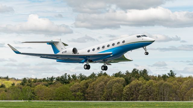 Gulfstream Aerospace Gulfstream G650 (N1113R) - Airside Runway 11 