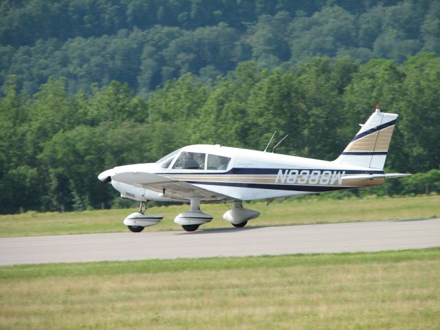 Piper Cherokee (N8388W)