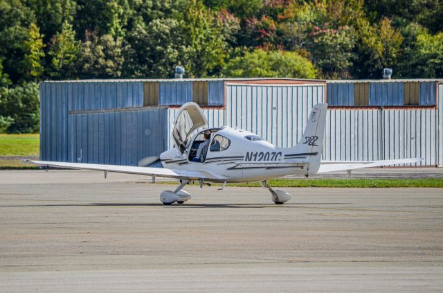 Cirrus SR-22 (N1207C)