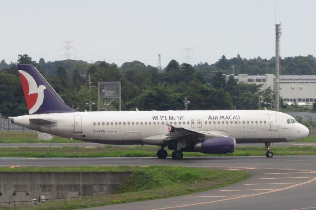 Airbus A320 (B-MCB)