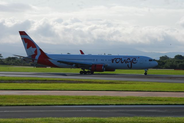Boeing 787-8 (CC-HLV) - Manchester Viewing Area