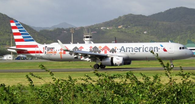 Airbus A321 (N916NN)