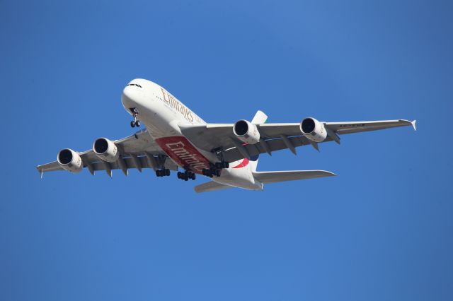 Airbus A380-800 (A6-EUW)