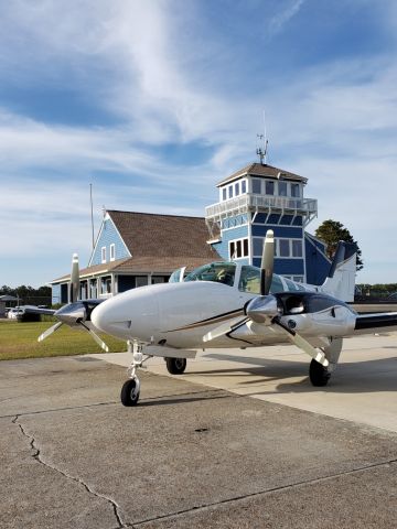 BEECH 58P Pressurized Baron (N1879L)