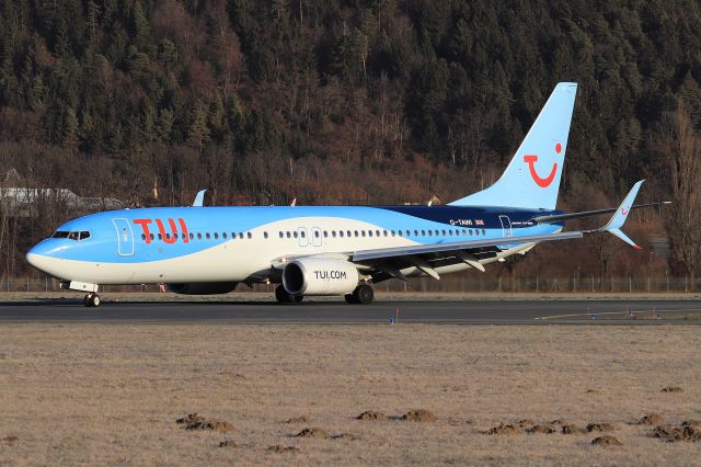 Boeing 737-800 (G-TAWI)