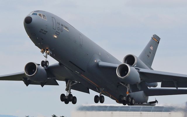 84-0192 — - mcguire kc-10a 84-0192 dep shannon 9/6/16.