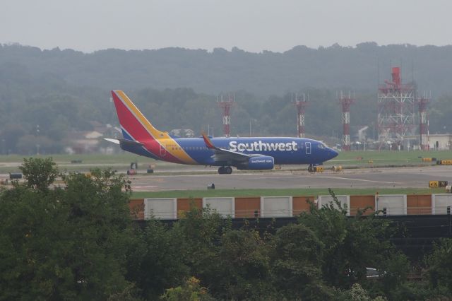 Boeing 737-700 (N7840A)