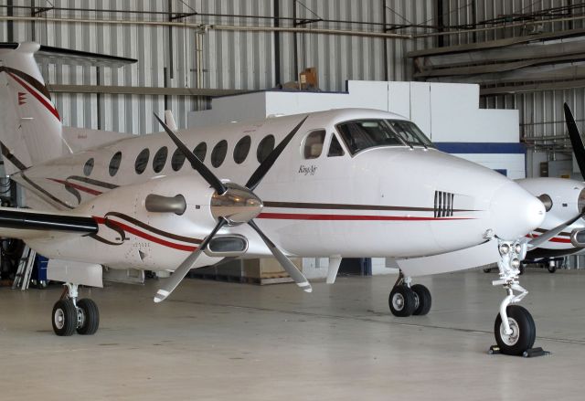 Beechcraft Super King Air 300 (N319EE)