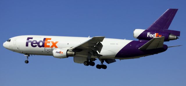 McDonnell Douglas DC-10 (N365FE) - Landing 30L, 07/29/2012