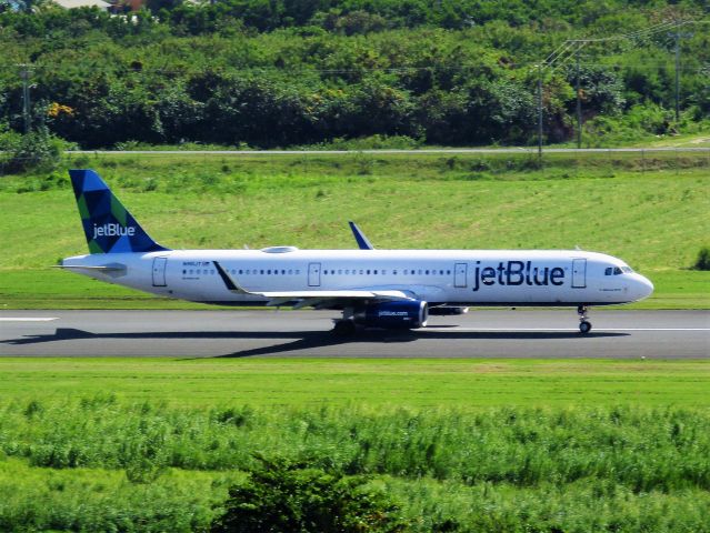 Airbus A321 (N961JT)