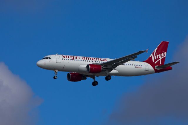 Airbus A319 (N628VA) - LAX