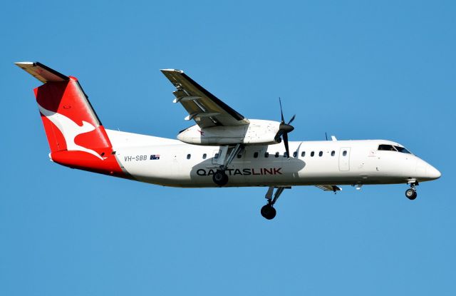 de Havilland Dash 8-300 (VH-SBB)