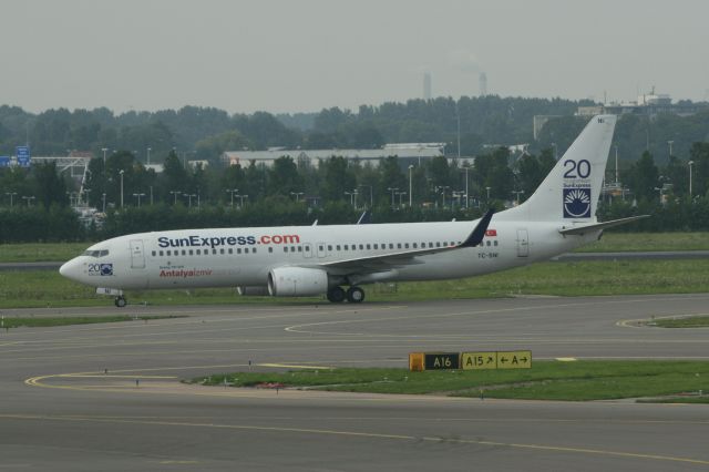 Boeing 737-800 (TC-SNI)