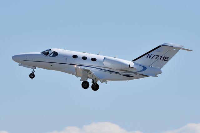 Cessna Citation Mustang (N7711B) - Cessna 510 Citation Mustang C/N 510-0230 N7711B @ Paine Field Airport on August 25, 2012