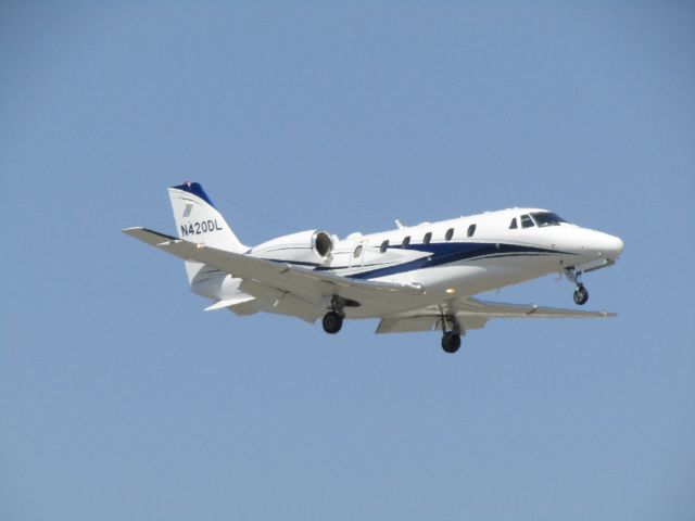 Cessna Citation Excel/XLS (N420DL) - Landing RWY 20R