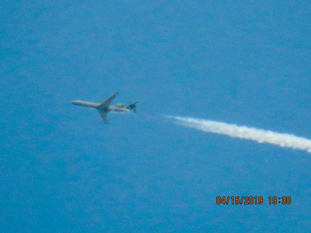 Canadair Regional Jet CRJ-700 (N174GJ)