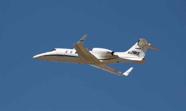 Learjet 31 (N125FS)