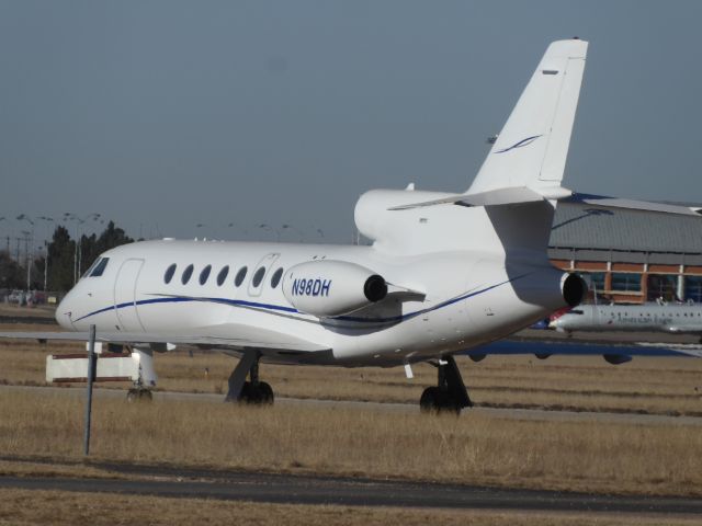 Canadair Regional Jet CRJ-200 (N98DH)