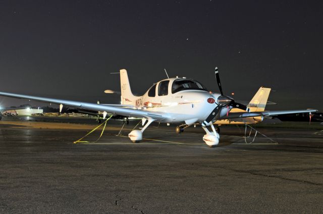 Cirrus SR-20 (N874T) - Seen at KFDK on 5/21/2009.