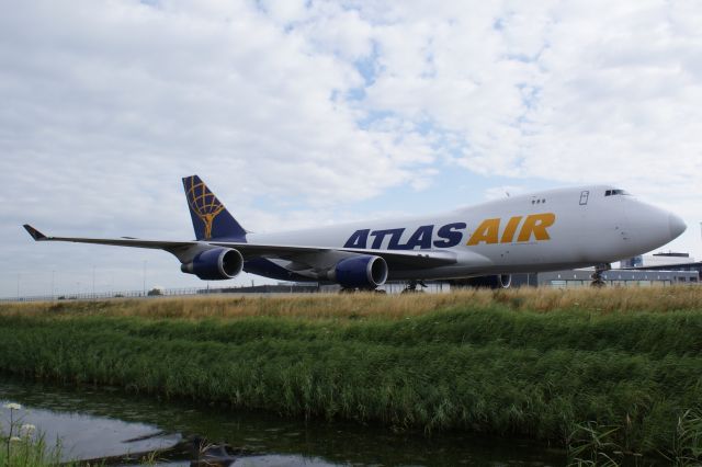 Boeing 747-200 (N419MC)