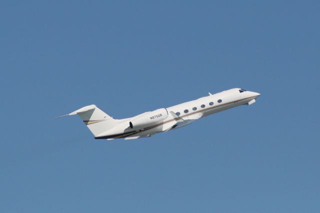 Embraer ERJ-135 (N975GR)