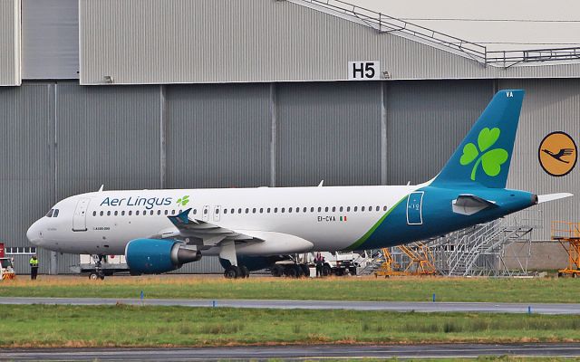 Airbus A320 (EI-CVA) - aer lingus a320-214 ei-cva after painting by iac in its new livery at shannon 17/1/19.