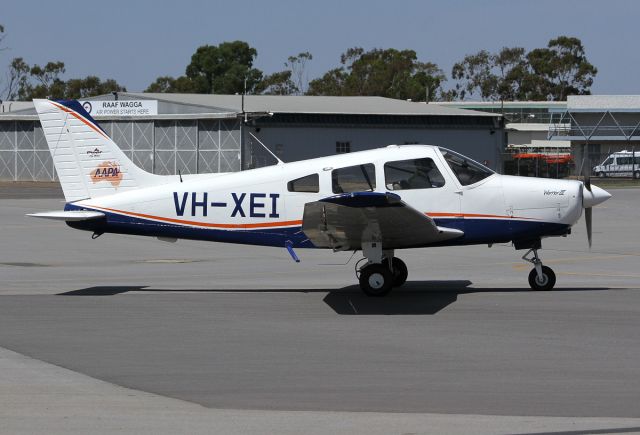 Piper Cherokee (VH-XEI)
